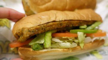 What breads are vegan at Subway?