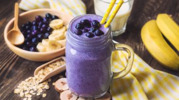 What can I add to my smoothie to gain weight?