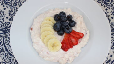 What can I mix with plain Greek yogurt?