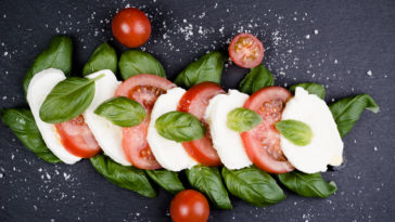 What can I snack on with no carbs?