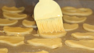 What can I use instead of a pastry cloth?