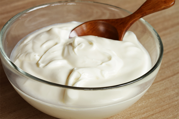 What can be used in place of crème fraîche?