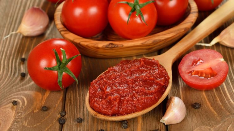 What can be used in place of tomato paste?