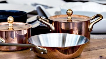 What can you not cook in copper pans?