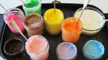 What can you use candy melts for?