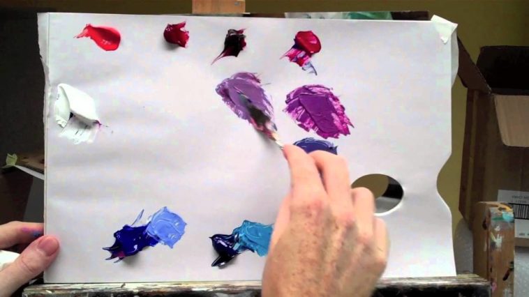 What colors do you need to mix to make purple?