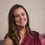 What cookbooks does Jennifer Garner use?