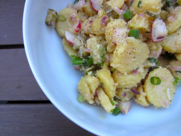 What do Germans eat for Christmas breakfast?