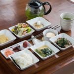 What do Japanese people eat for breakfast?