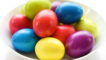What do you color Easter eggs with?