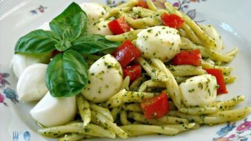 What do you eat with pesto pasta?