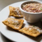 What do you eat with toasted ravioli?