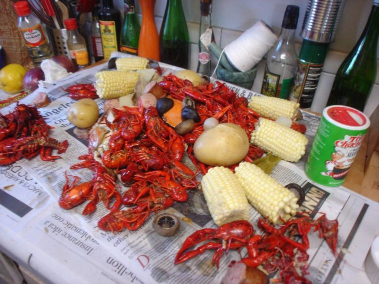 What do you need to boil crawfish?