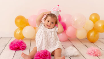 What do you wear to a smash cake?