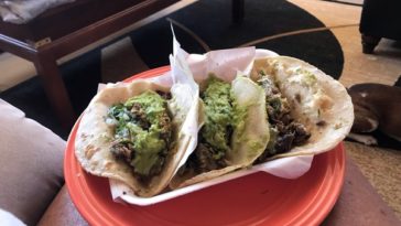 What does Cabeza meat taste like?