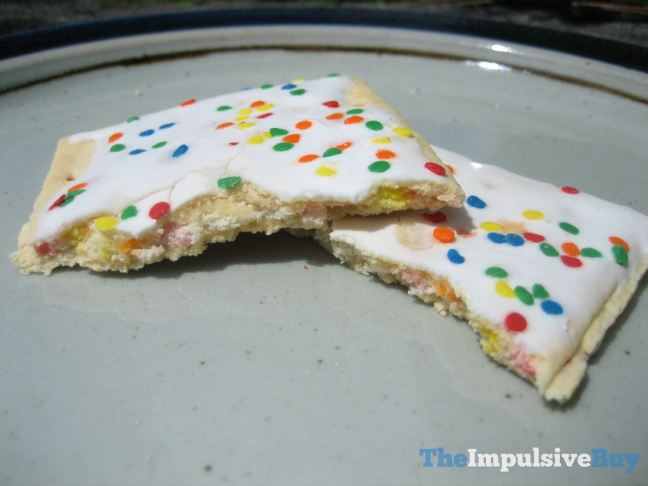 What does Confetti Cake Pop smell like?