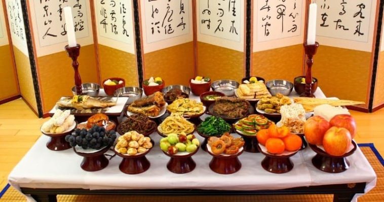 What does South Korea eat for Thanksgiving?