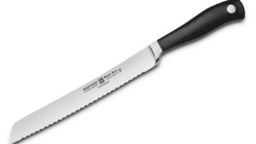 What does a bread cutting knife look like?