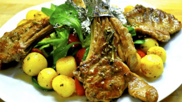 What does bad cooked pork taste like?