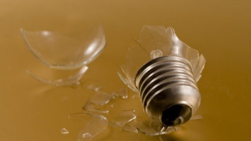 What does broken buttercream look like?