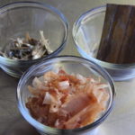 What does dashi powder taste like?