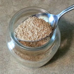 What does dashi taste like?