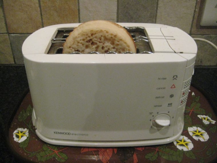 What does the crumpet setting on a toaster do?