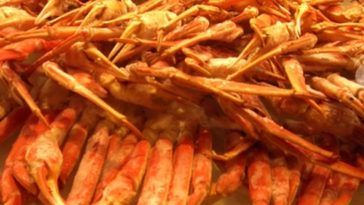 What happens if you eat bad crab legs?