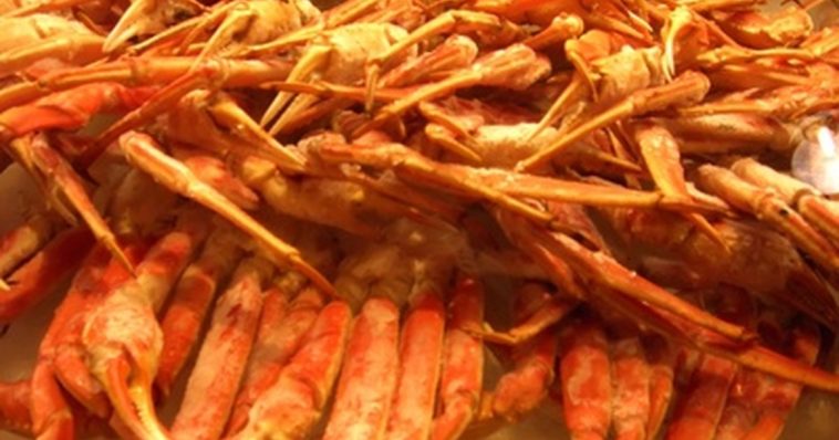 What happens if you eat bad crab legs?
