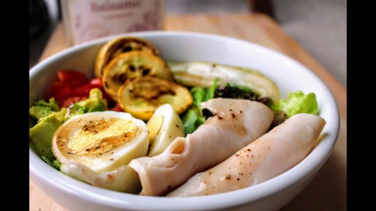 What happens if you eat old egg salad?