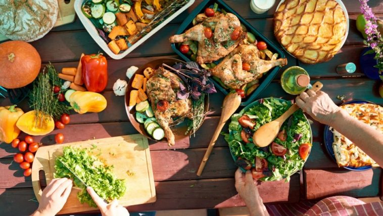 What is a good dinner to make for a friend?