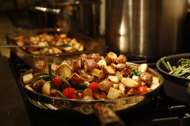 What is a good meal for a crowd?