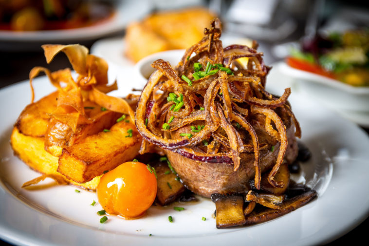 What is a good menu for Easter?