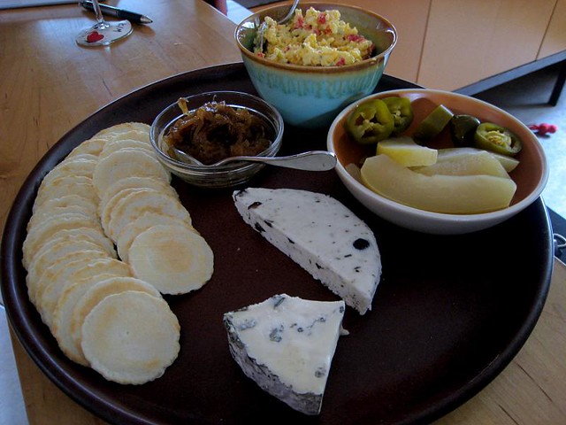 What is a good pre dinner snack?