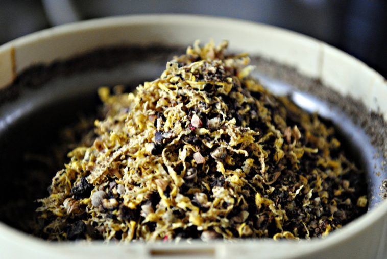 What is a good substitute for lemon pepper seasoning?