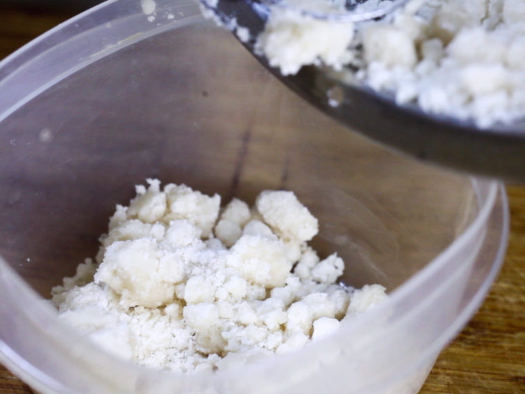 What is a substitute for Bisquick baking mix?