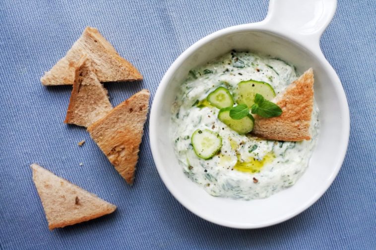What is a substitute for tzatziki sauce?