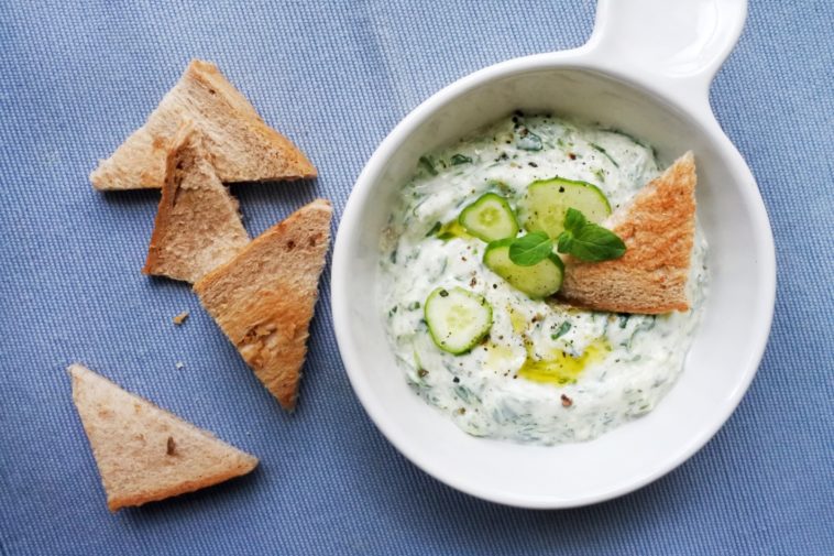 What is a substitute for tzatziki sauce?