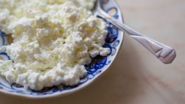 What is better quark or Greek yogurt?