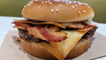 What is in McDonald's bacon burger?
