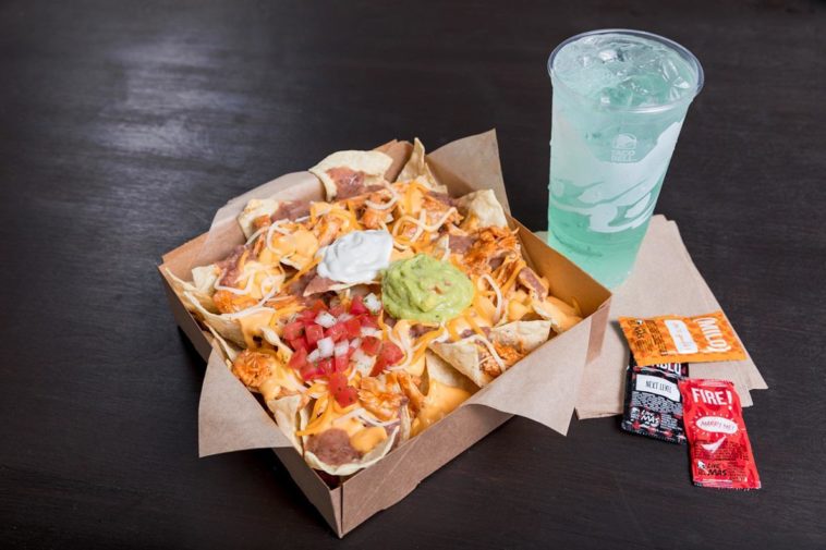 What is in a Taco Bell nacho box?