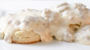 What is sawmill gravy made of?