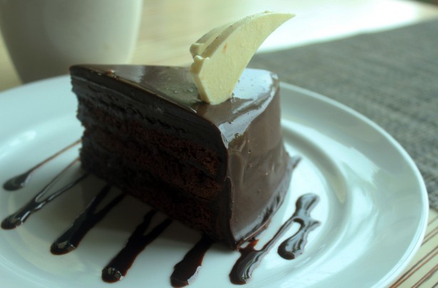 What is the French term for dessert that means to clear the table?