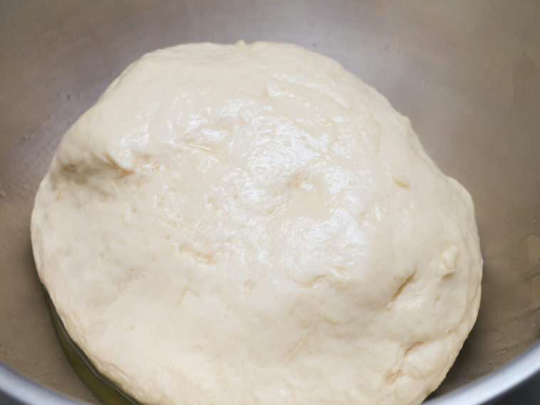 What is the best flour to use to make bread?