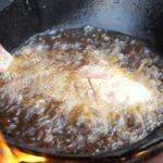 What is the best oil temperature to fry fish?