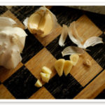 What is the best way to eat garlic?