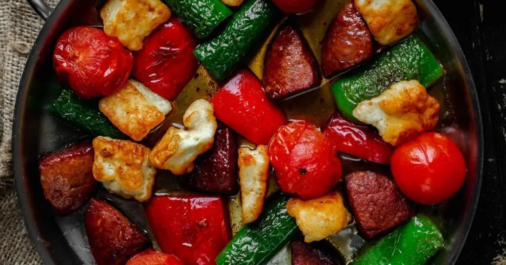 What is the best way to reheat roasted vegetables?