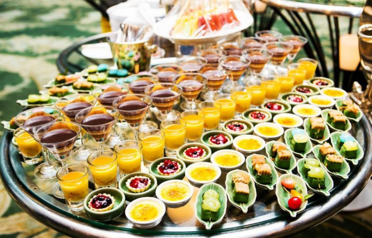 What is the cheapest food to serve at a party?