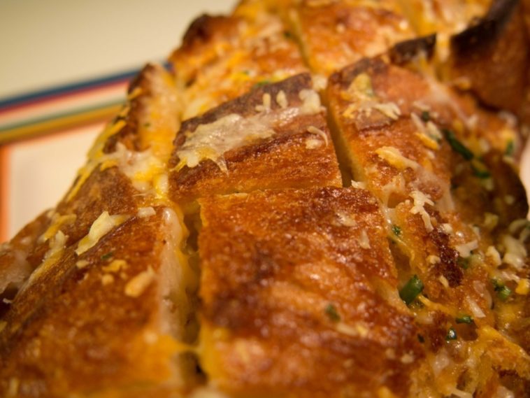 What is the cheapest thing to bring to a potluck?