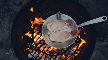 What is the difference between a grill pan and frying pan?